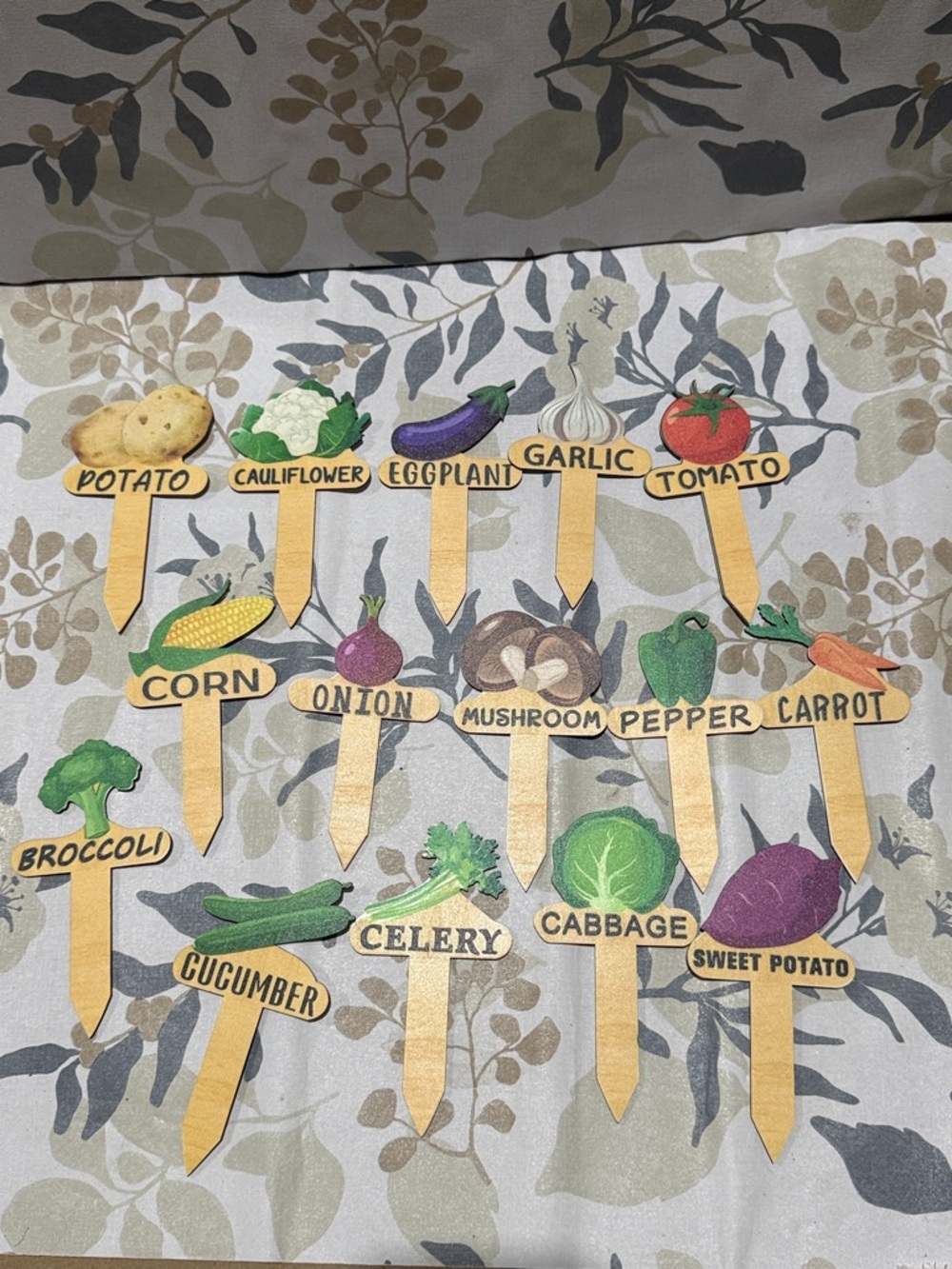 Wooden Vegetable Garden Markers - Assorted Colors